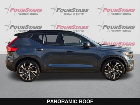 Used 2022 Volvo XC40 T5 R-Design w/ Climate Package image 3