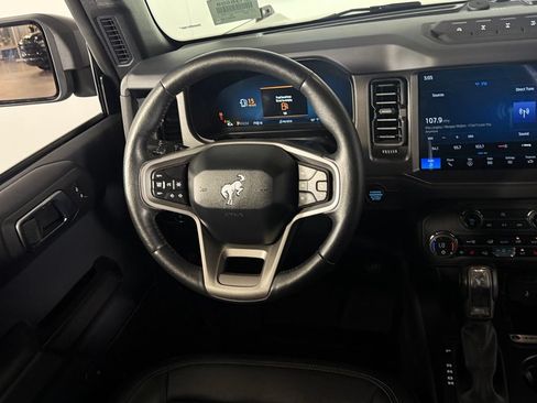 Used 2025 Ford Bronco Badlands AWD/4WD image 14