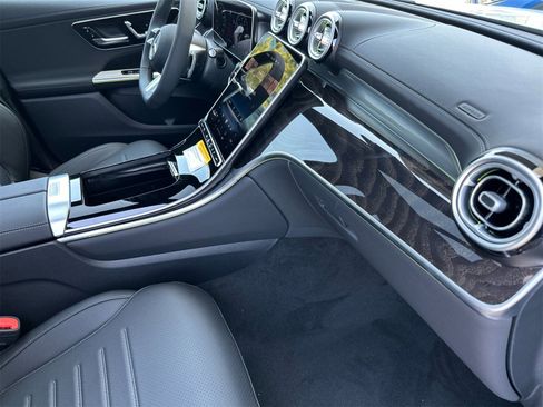 New 2025 Mercedes-Benz GLC 300 4MATIC image 16