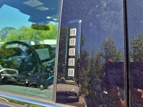 Used 2022 Ford F150 Lariat AWD/4WD image 13