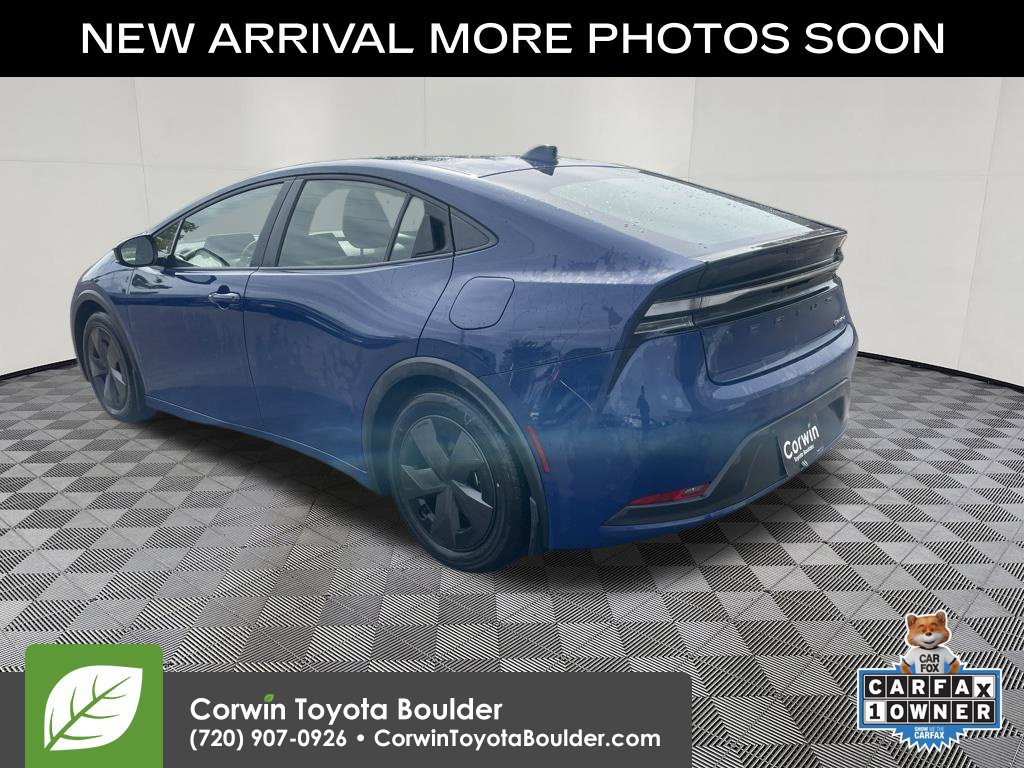 Used 2025 Toyota Prius Plug-In Hybrid FWD image 5