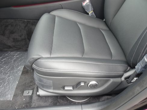 New 2026 Genesis GV70 2.5T Select image 8