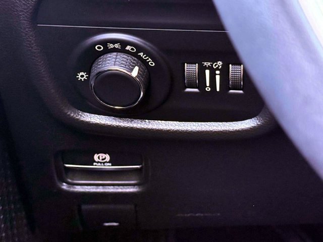 Used 2023 Jeep Grand Cherokee L Laredo AWD/4WD image 22