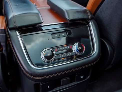 Used 2021 Lincoln Navigator Reserve AWD/4WD image 39