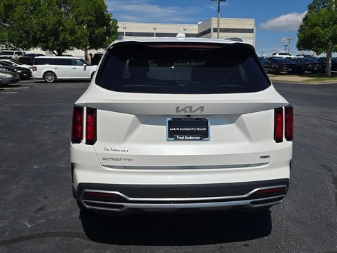 Certified 2023 Kia Sorento EX AWD/4WD image 4