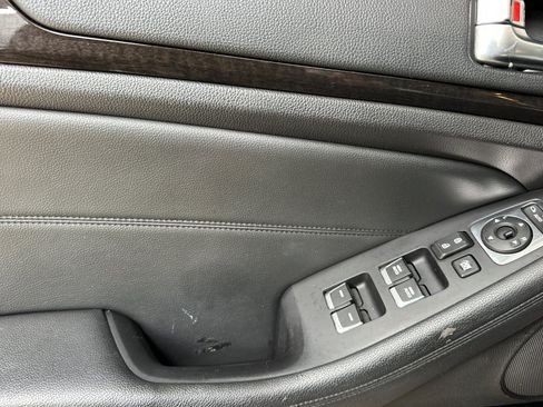 Used 2014 Kia Cadenza Premium FWD image 11