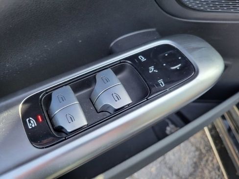 Used 2022 Mercedes-Benz C 300 C 300 image 31