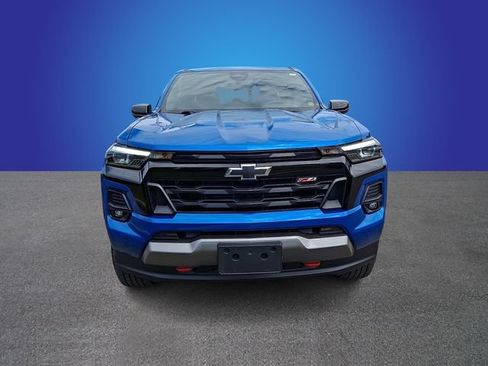 Used 2024 Chevrolet Colorado Z71 w/ Z71 Convenience Package 2 AWD/4WD image 2