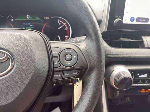 Used 2025 Toyota RAV4 LE FWD image 23