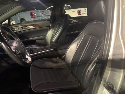 Used 2019 Lincoln MKZ Reserve w/ Reserve Plus Package image 8