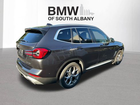 Used 2024 BMW X3 xDrive30i w/ Premium Package AWD/4WD image 3