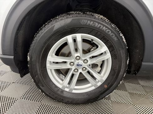 Used 2021 Ford Explorer XLT w/ Equipment Group 202A image 14