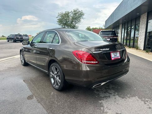 Used 2017 Mercedes-Benz C 300 4MATIC Sedan image 5