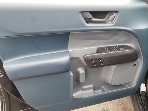 New 2025 Ford Maverick Lariat w/ Black Appearance Package image 13