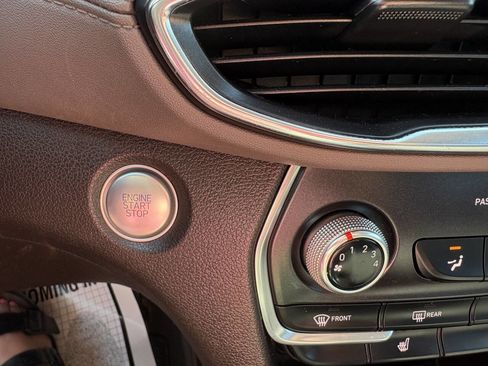 Used 2019 Hyundai Santa Fe SEL image 30