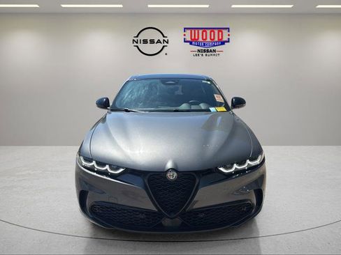 Used 2025 Alfa Romeo Tonale w/ Premium Package AWD/4WD image 6