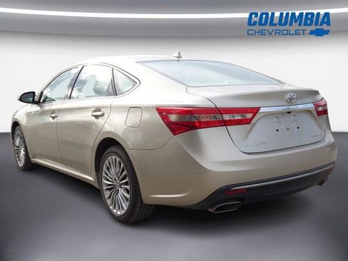 Used 2017 Toyota Avalon Limited image 5