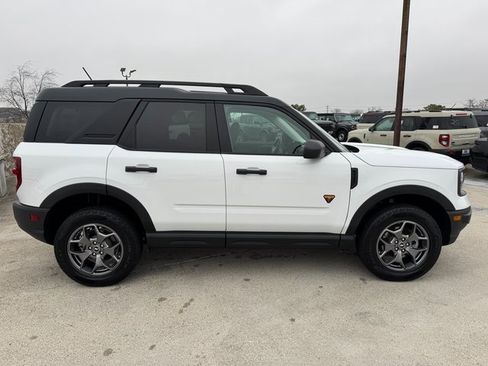 Used 2024 Ford Bronco Sport Badlands image 7