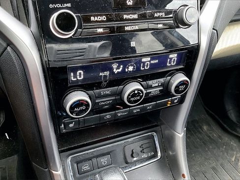 Used 2020 Subaru Ascent Premium w/ Convenience Package image 24