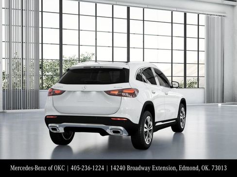Used 2026 Mercedes-Benz GLA 250 4MATIC image 23