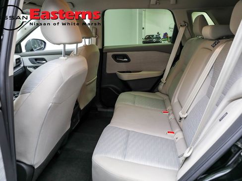 Used 2023 Nissan Rogue SV AWD/4WD image 21