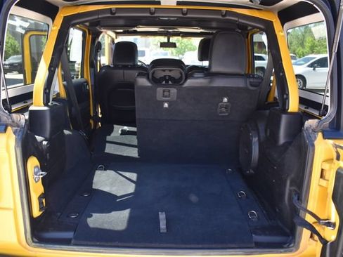 Used 2018 Jeep Wrangler Unlimited Sahara AWD/4WD image 23