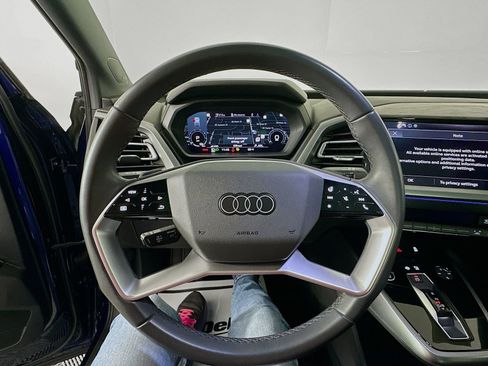 Used 2023 Audi Q4 e-tron Premium Plus w/ Premium Plus AWD/4WD image 11