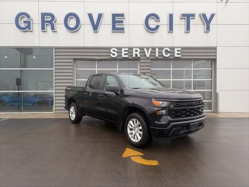 Used 2022 Chevrolet Silverado 1500 Custom image 1