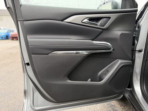 New 2026 Chevrolet Traverse LT image 11