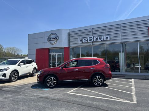 Used 2020 Nissan Rogue SL AWD/4WD image 2