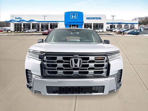 New 2026 Honda Pilot TrailSport image 8