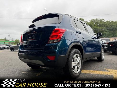 Used 2020 Chevrolet Trax LT w/ Driver Confidence Package AWD/4WD image 4