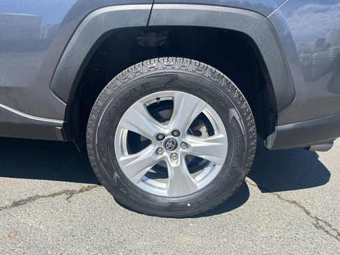 Used 2021 Toyota RAV4 XLE w/ Convenience Package image 15