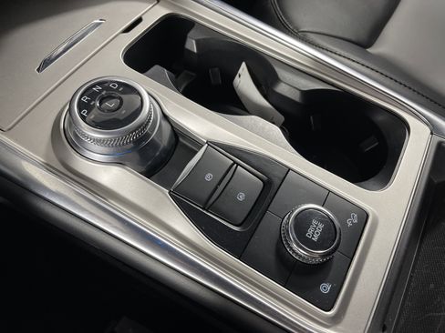 Used 2022 Ford Explorer XLT w/ Equipment Group 202A image 26