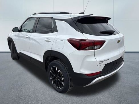 Used 2021 Chevrolet TrailBlazer LT w/ Convenience Package image 2