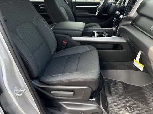 New 2026 RAM 1500 4x4 Crew Cab image 13