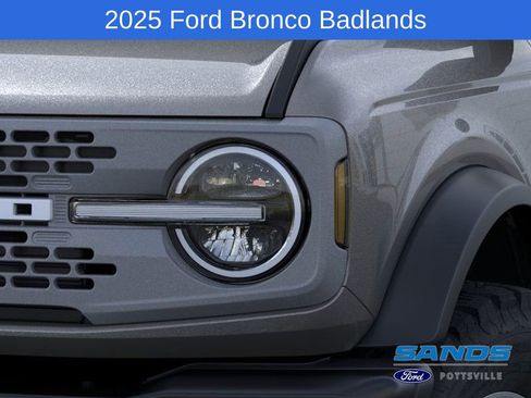 New 2025 Ford Bronco Badlands image 20