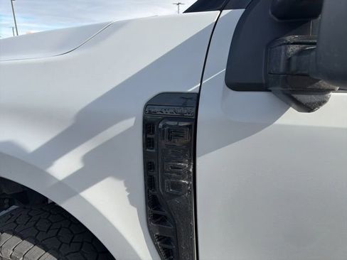 Used 2024 Ford F350 Platinum w/ Tremor Off-Road Package AWD/4WD image 17