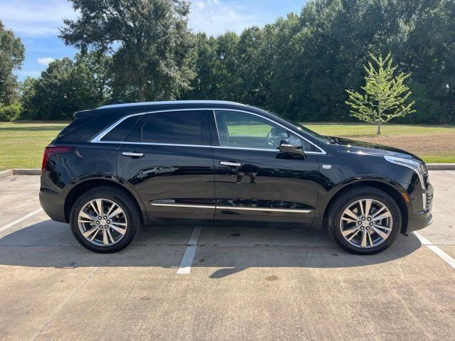 Certified 2025 Cadillac XT5 Premium Luxury FWD image 9