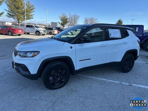 Used 2023 Jeep Compass Trailhawk image 13