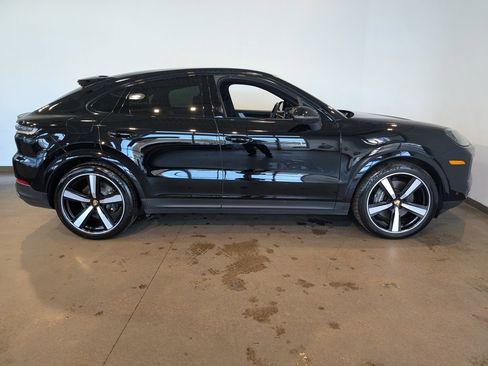 Used 2024 Porsche Cayenne Coupe image 6