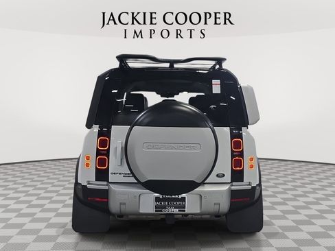 Used 2020 Land Rover Defender 110 HSE AWD/4WD image 6