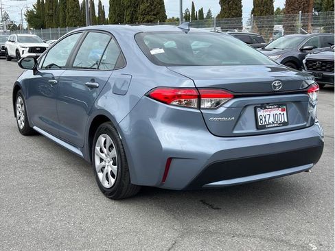 Used 2022 Toyota Corolla LE image 6