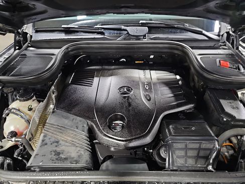 Used 2024 Mercedes-Benz GLE 450 4MATIC image 32