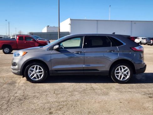 Used 2024 Ford Edge SEL image 4