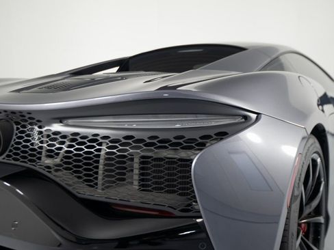 Used 2023 McLaren Artura image 38