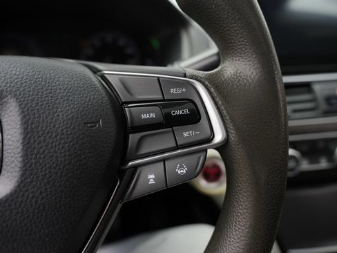 Used 2018 Honda Accord EX image 42