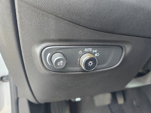 Used 2020 Chevrolet Equinox LT image 26