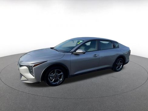 Used 2025 Kia K4 LXS image 8