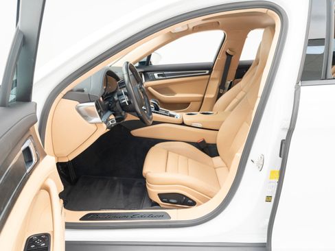 Certified 2023 Porsche Panamera Platinum Edition image 17